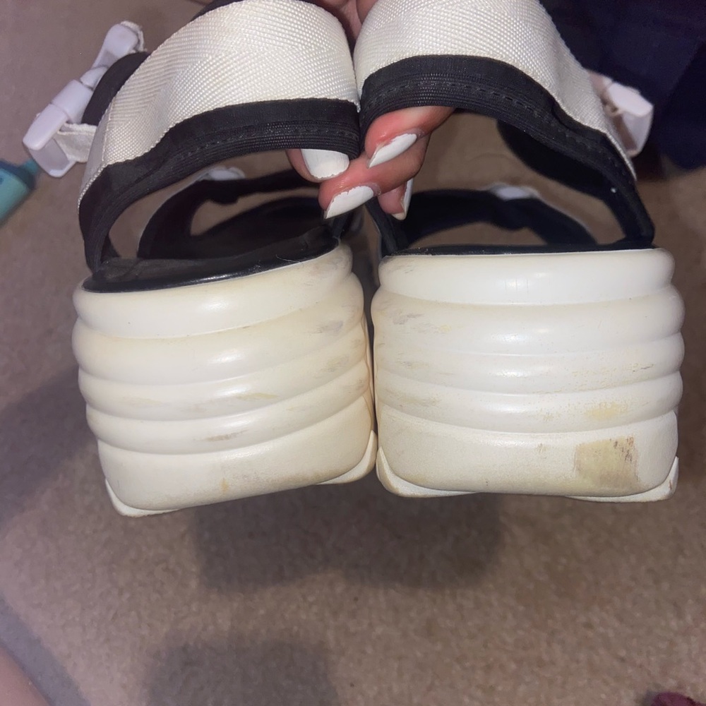 B/W Sandals - Picture 6 of 8